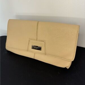 BCBGMAXAZRIA Paris Chic Clutch in Camel